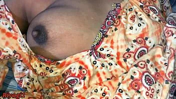 Putar Bhabhi cantik India baru dengan devar pertama kali bercinta