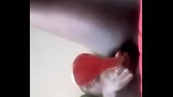 play Anastasia se folla con un palo de cocina