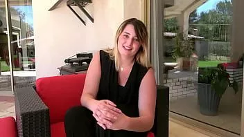 play El primer trío ffm de Davina y Candie, anal para lesbianas