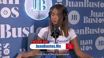 Putar Aisha ferrari gadis cantik dan sangat seksi dan kami memilikinya di sini di podcast.