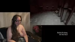Jouer Le jeu Outlast de Naughty Brunette : nu et à l'encre !