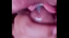 play La sirvienta hambrienta Yaya no puede esperar a que su amante se vaya y es atendida por un cliente
