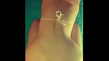 Oynat Güzel bir eşek ile esmer ev yapımı porno vuruyor