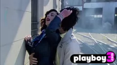 चलाएँ बड़े स्तन Milf कट्टर समलैंगिक एक्शन के साथ बस्टी गोरा पड़ोसी के साथ हो जाता है