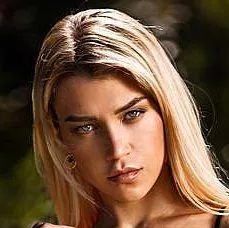 Star du porno Elena Vedem