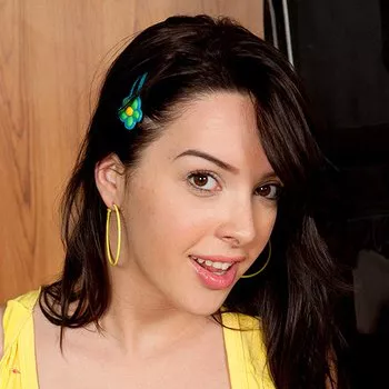 Actrita Natalie Heart