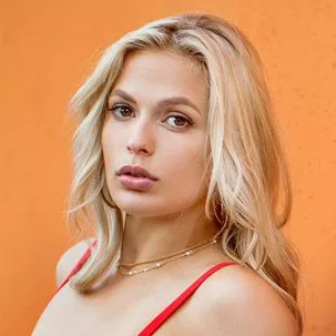 Pornstar Sloan Harper